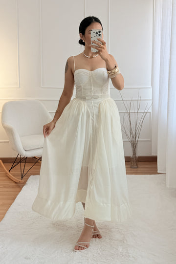 Vestido efeito corset elegante