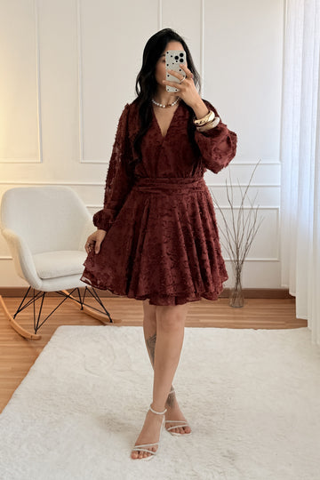 Vestido textura floral em relevo