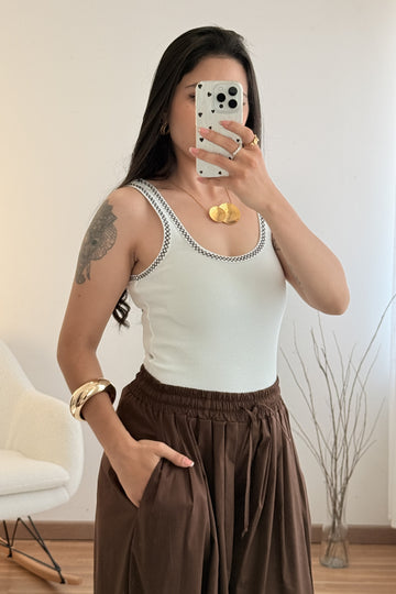 Top versátil LUMINA
