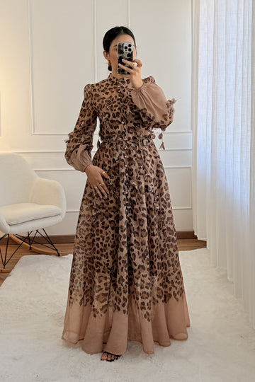 Vestido padrão de leopardo