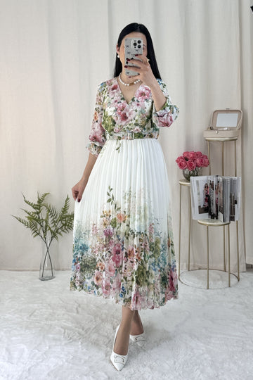 Vestido floral plissado