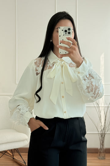 Blusa renda floral ELLI WHITE