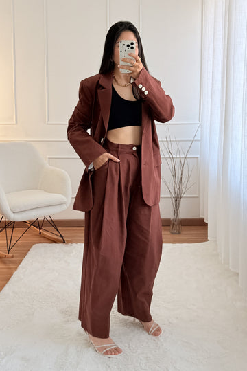 Calça pregas frontais LUMINA