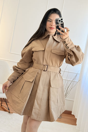 Vestido estilo utilitário com cinto