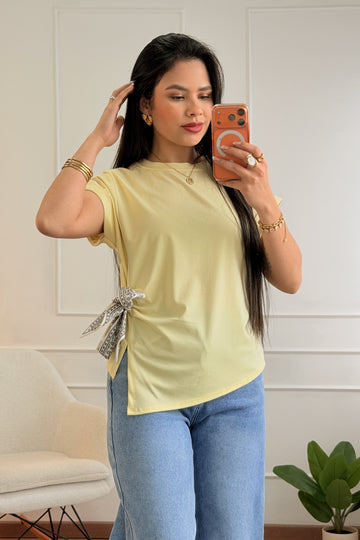 Blusa com Laço na Cintura