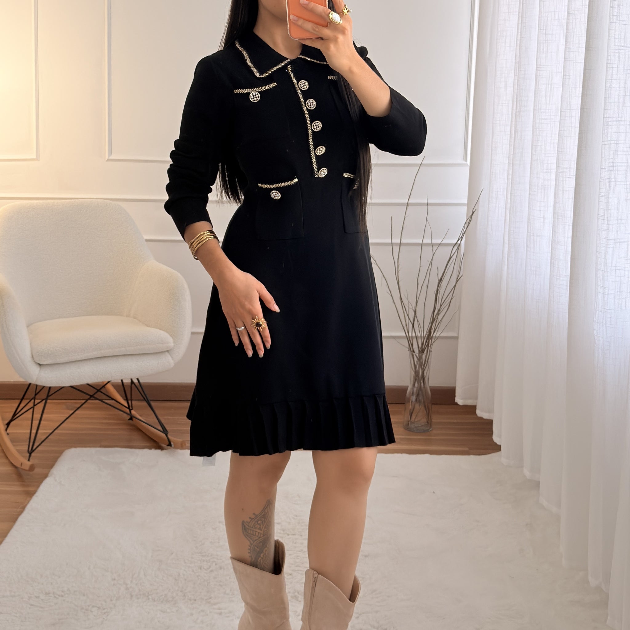 Vestido em malha com gola clássica