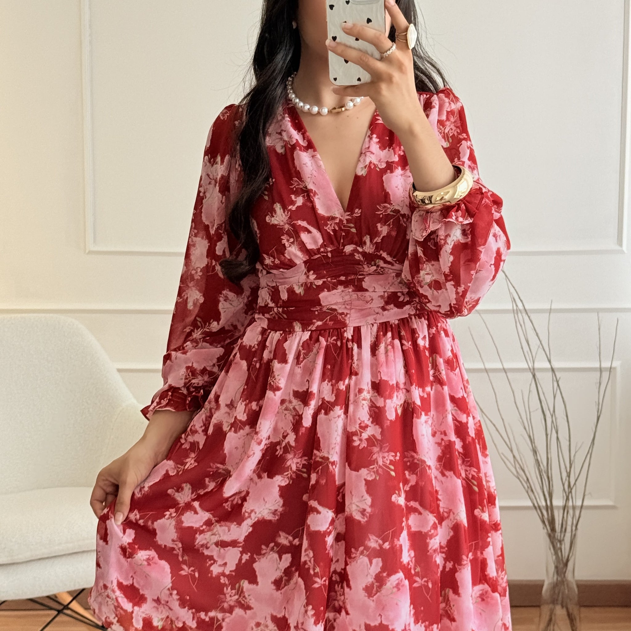 Vestido floral decote em V