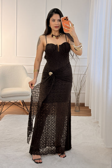 Vestido renda com detalhe de torção