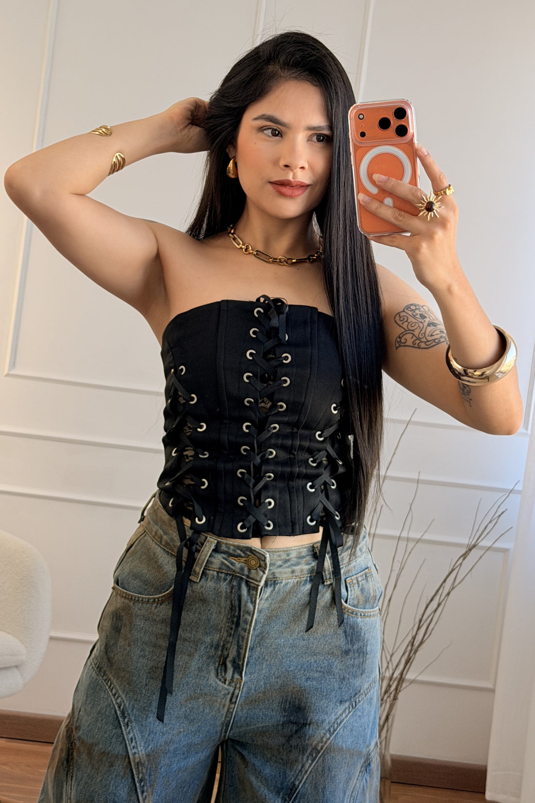 Top justo com cordões frontais AZAKA