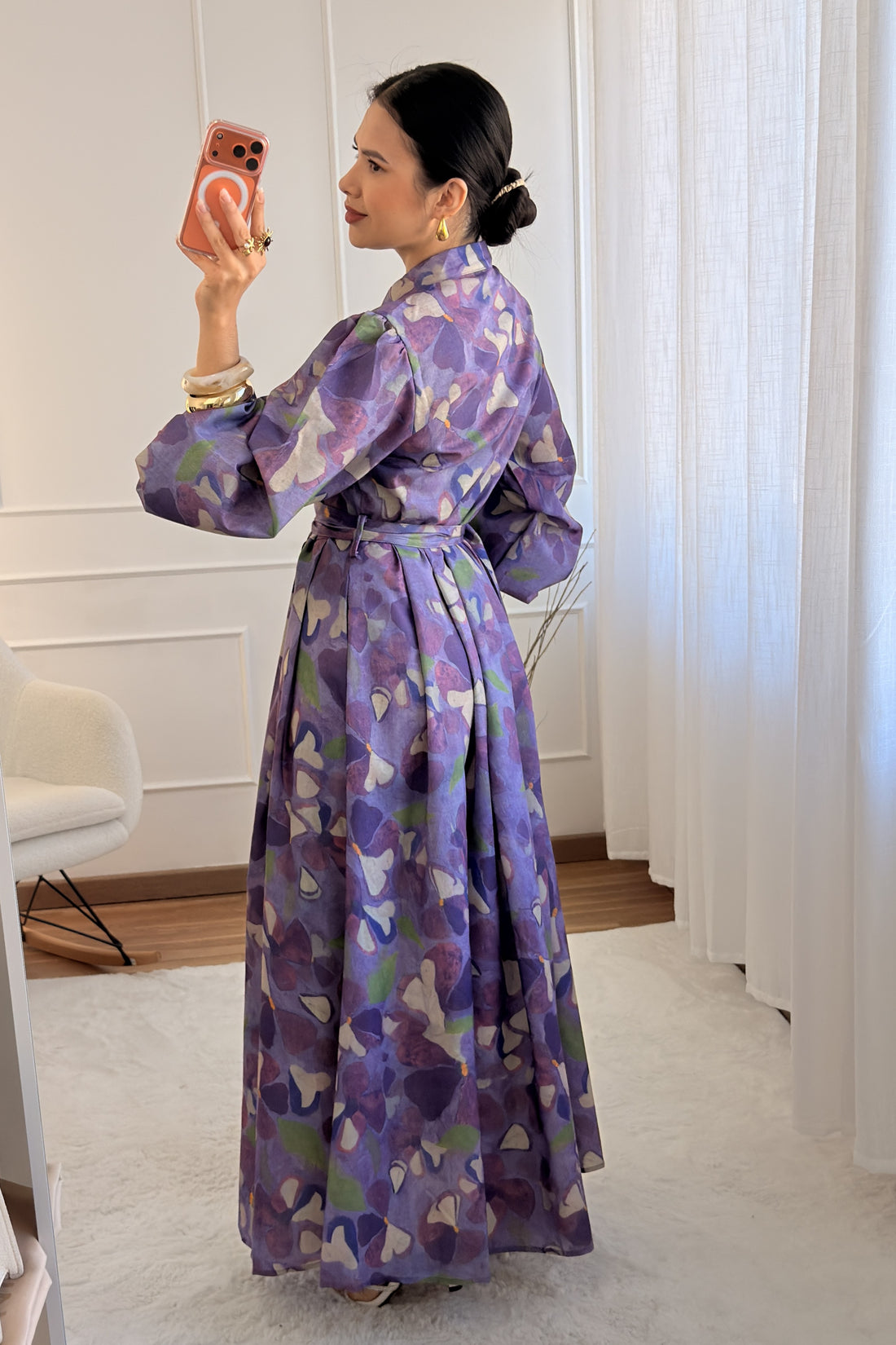 Vestido comprido estampado com cinto