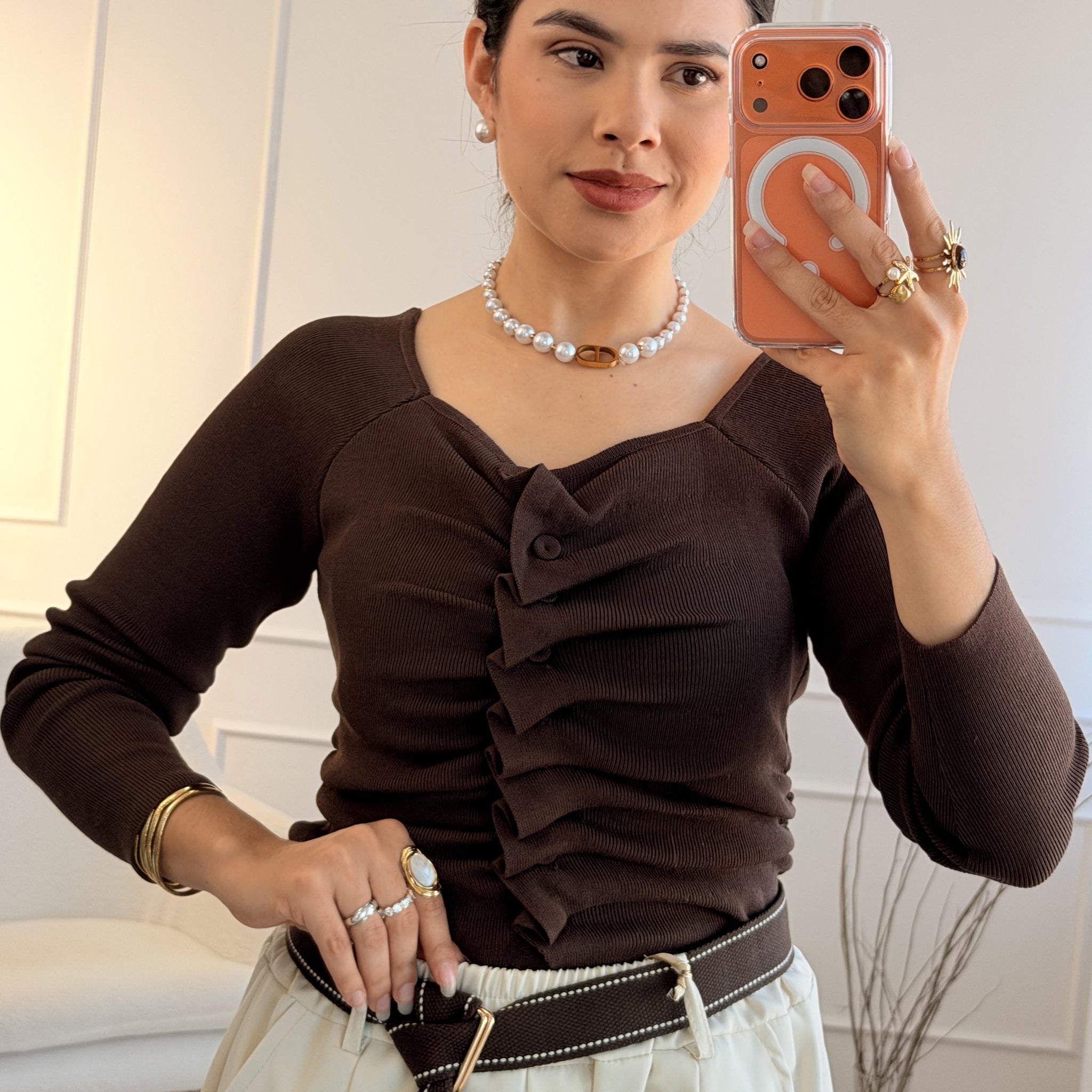 Camisola em malha com detalhe franzido frontal