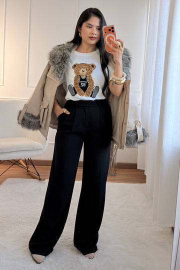 T-shirt com aplicação de urso