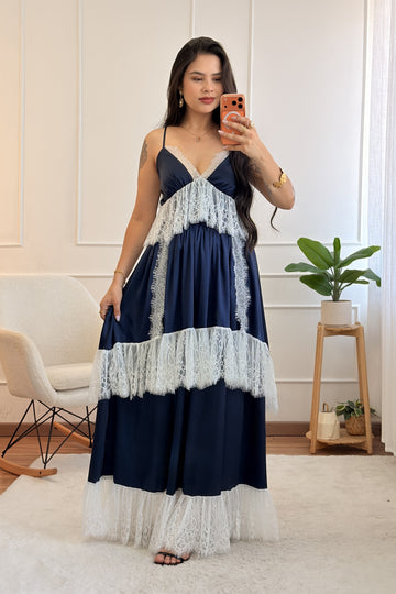 Vestido aplicações de renda