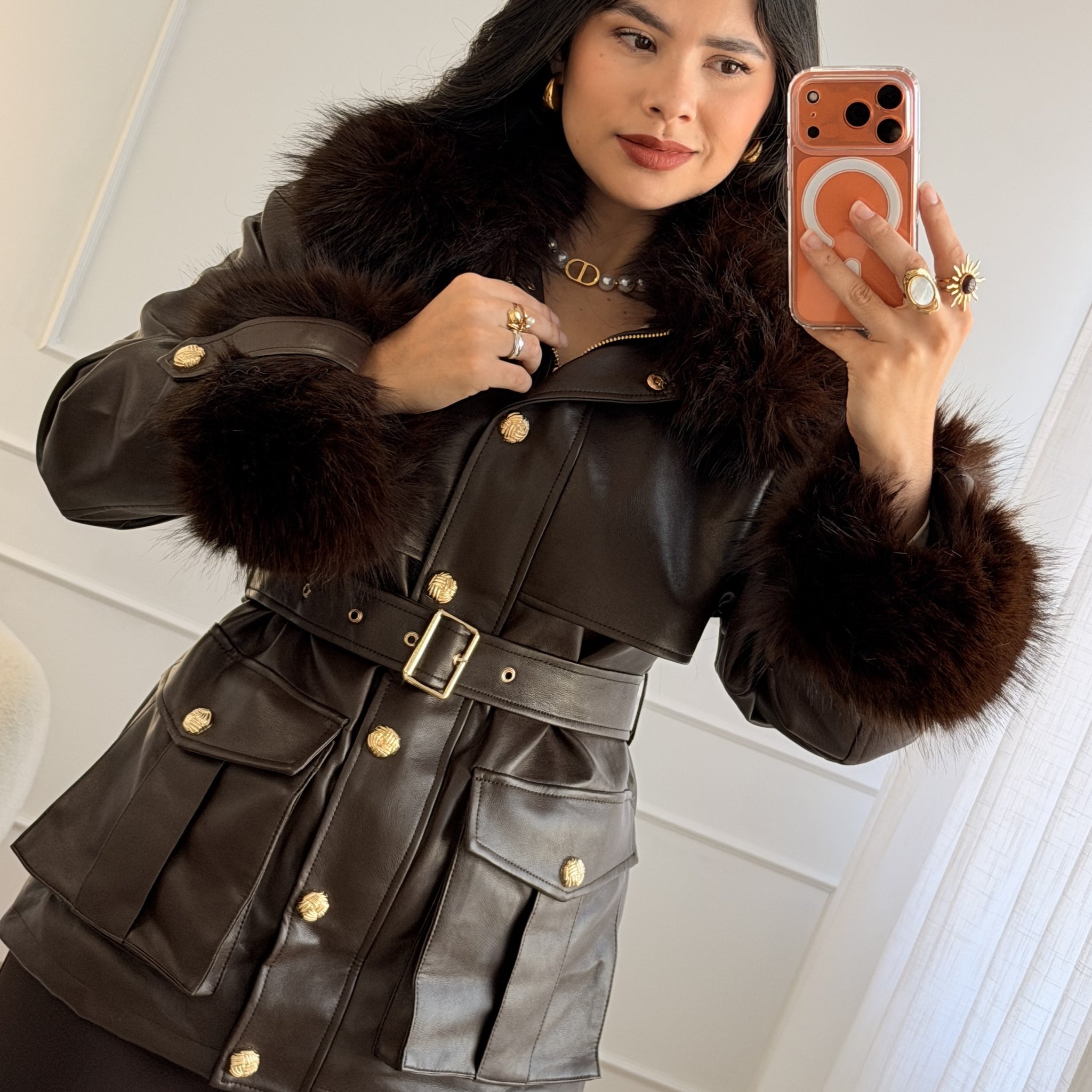 Casaco comprido em napa com pêlo removível