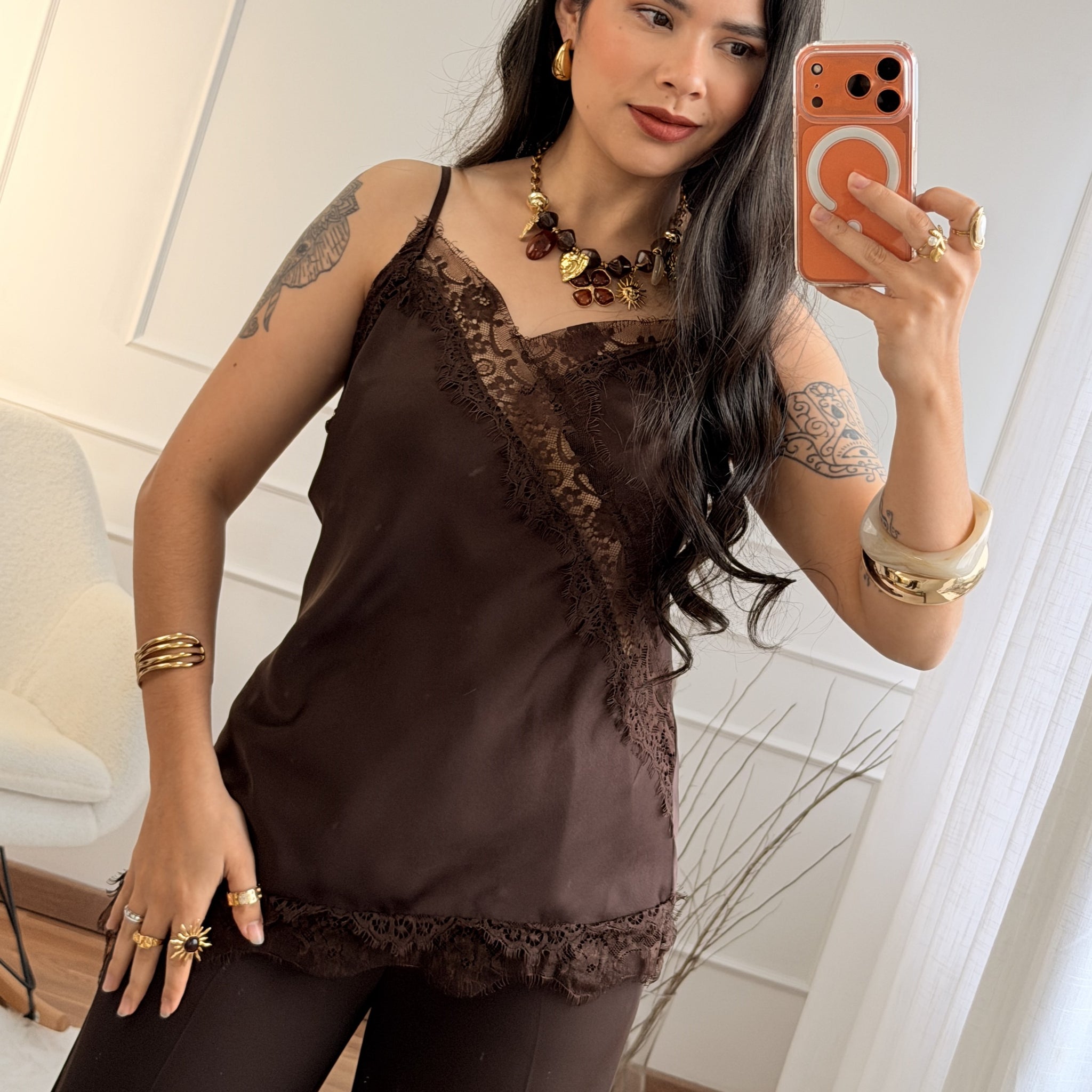 Top assimétrico com renda