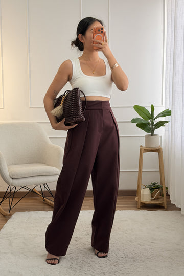 Calça de perna larga cintura alta IVIVI
