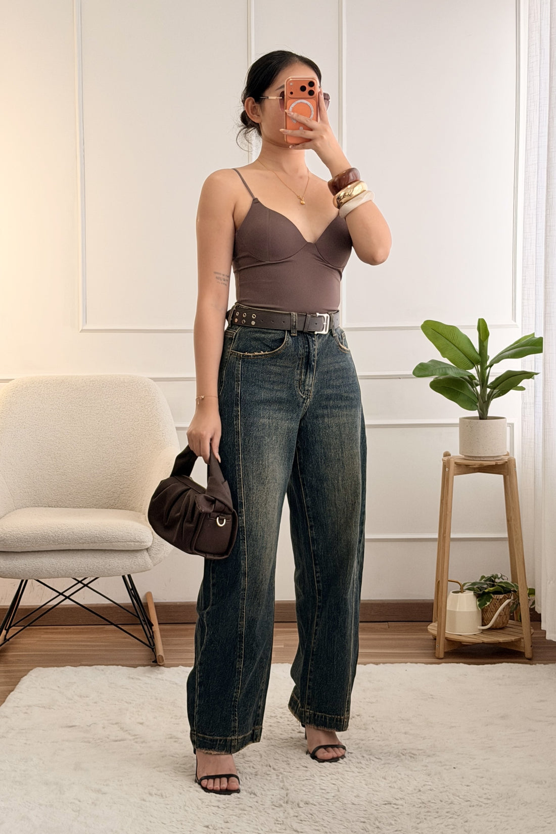 Calça de ganga largas com costura frontal