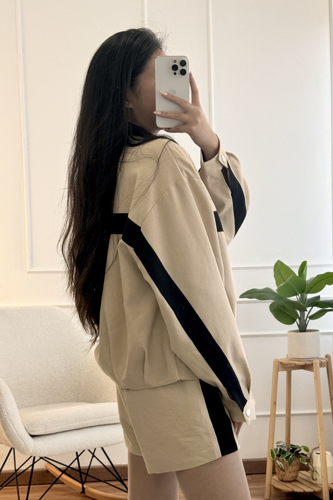 Casaco bomber com riscas pretas ELLI WHITE