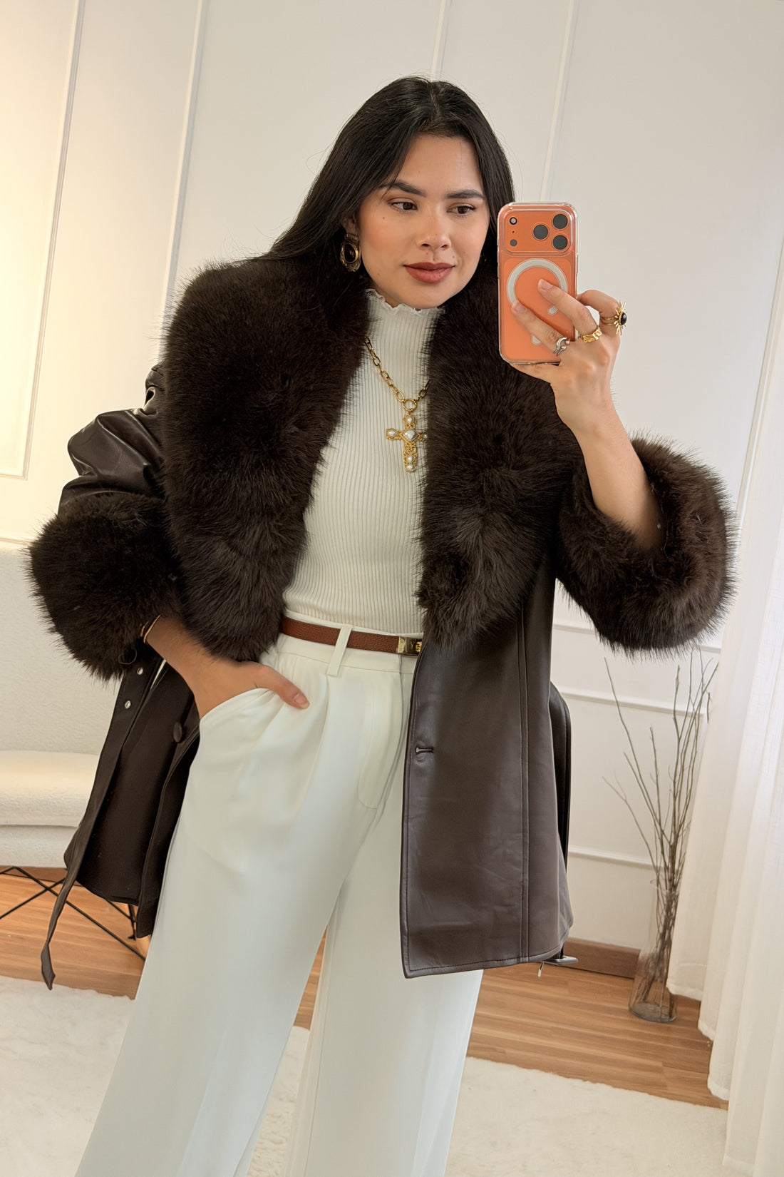 Casaco ecopele com pêlo removível MOCHY