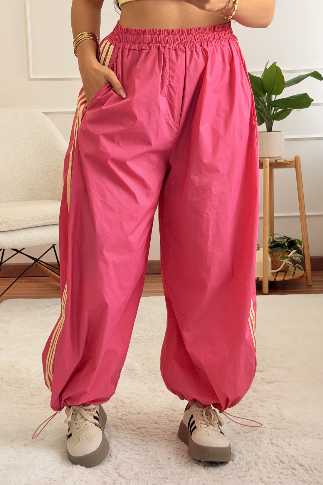 Calça desportiva com riscas laterais LUMINA - lavishiochicCalçaslumina