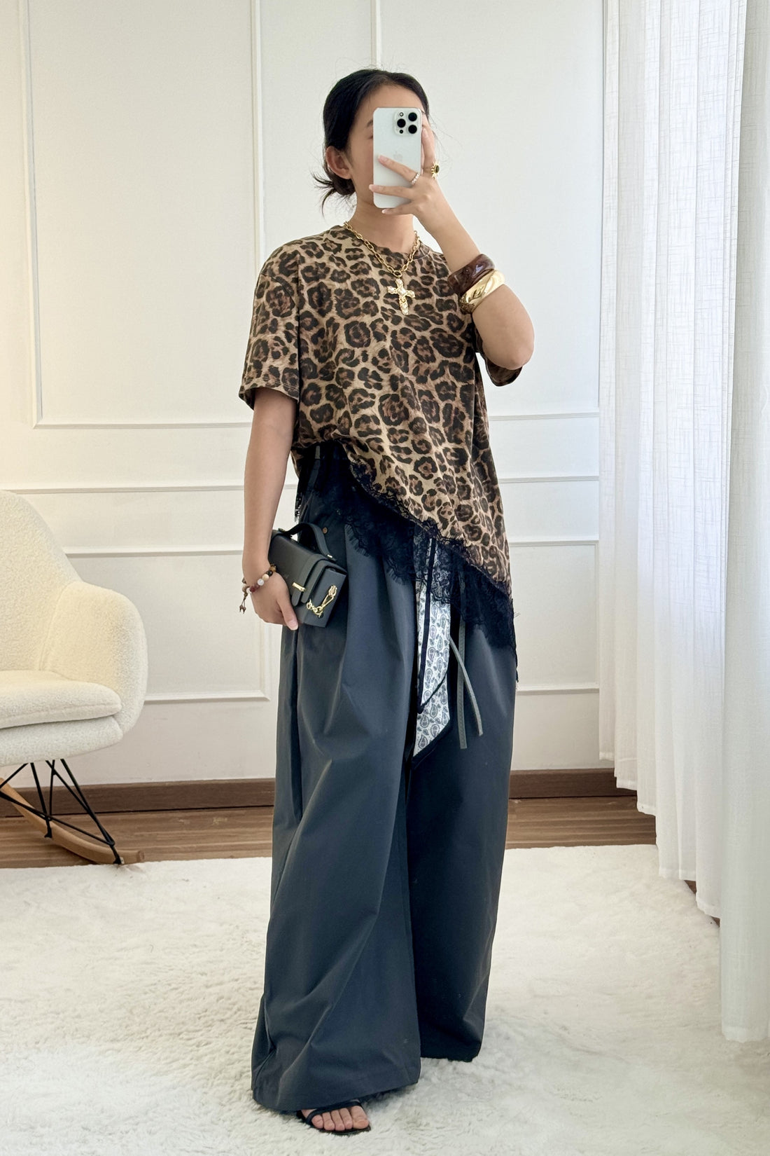 Calça com cinto e fita