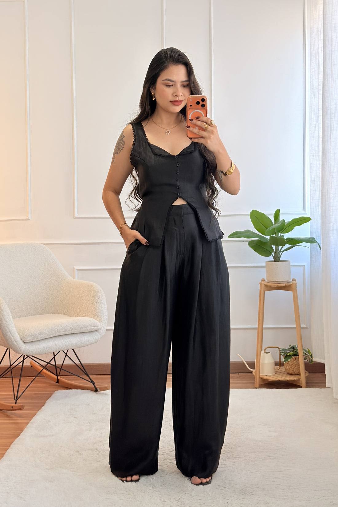 Conjunto de colete em V e calças largas MOCHY