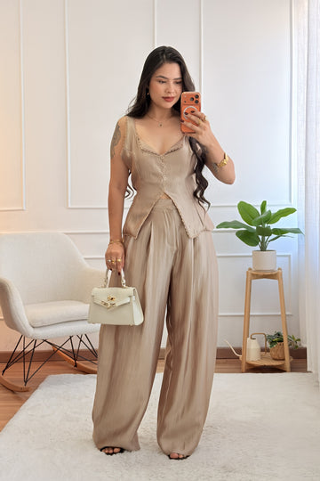 Conjunto de colete em V e calças largas MOCHY
