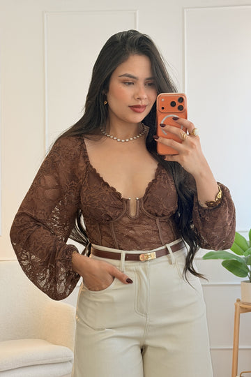 Body de renda com decote em V  AZAKA