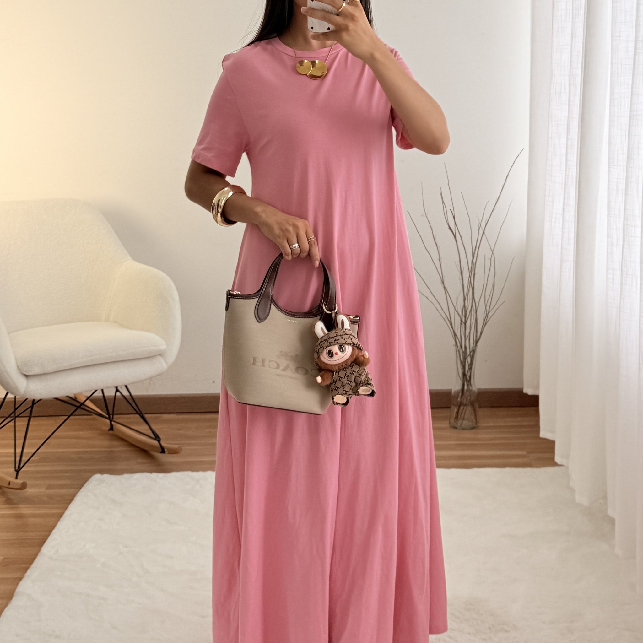 Vestido maxi estilo t-shirt com corte fluido e manga curta LUMINA