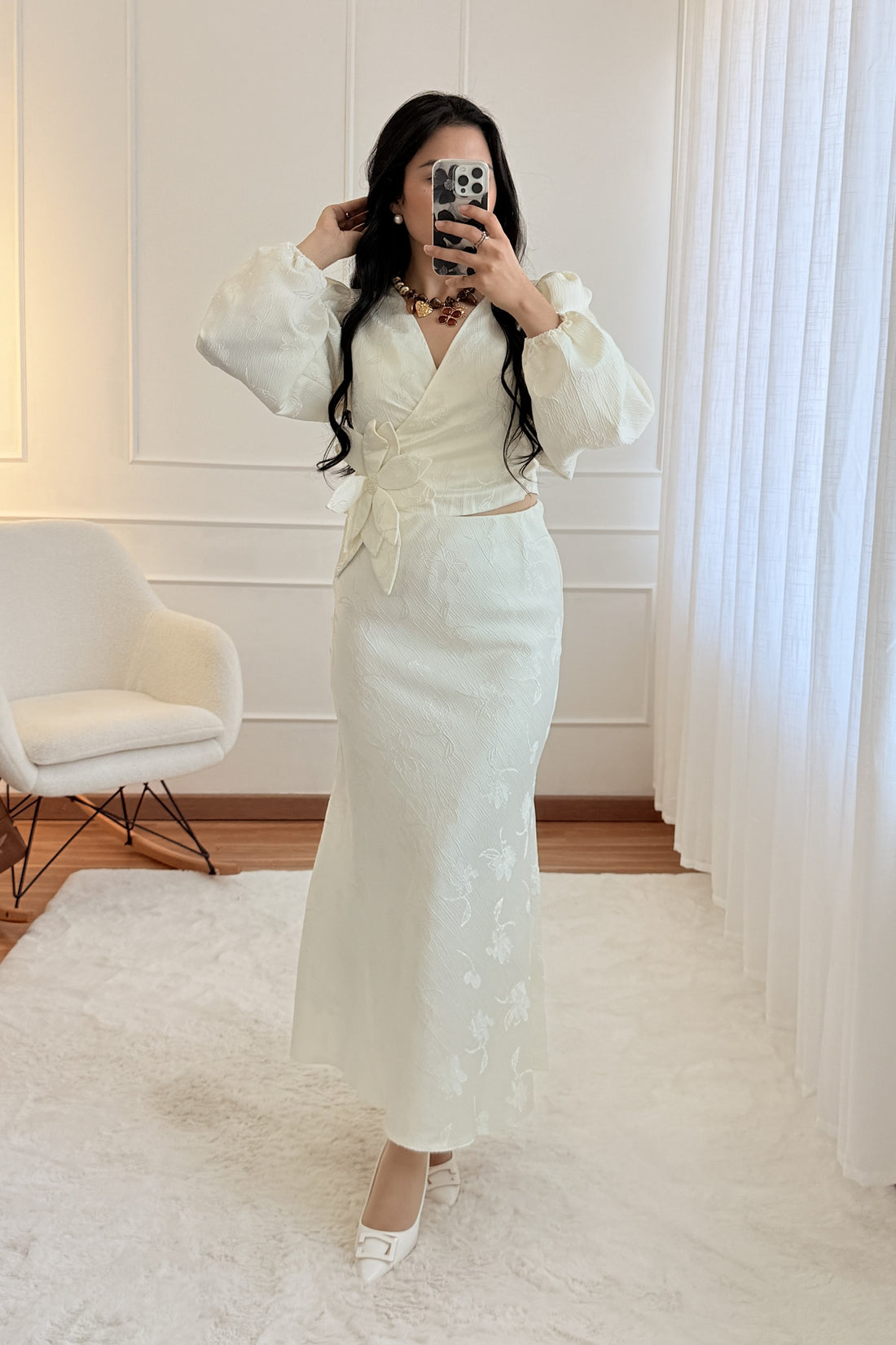 Saia tecido texturizado ELLI WHITE