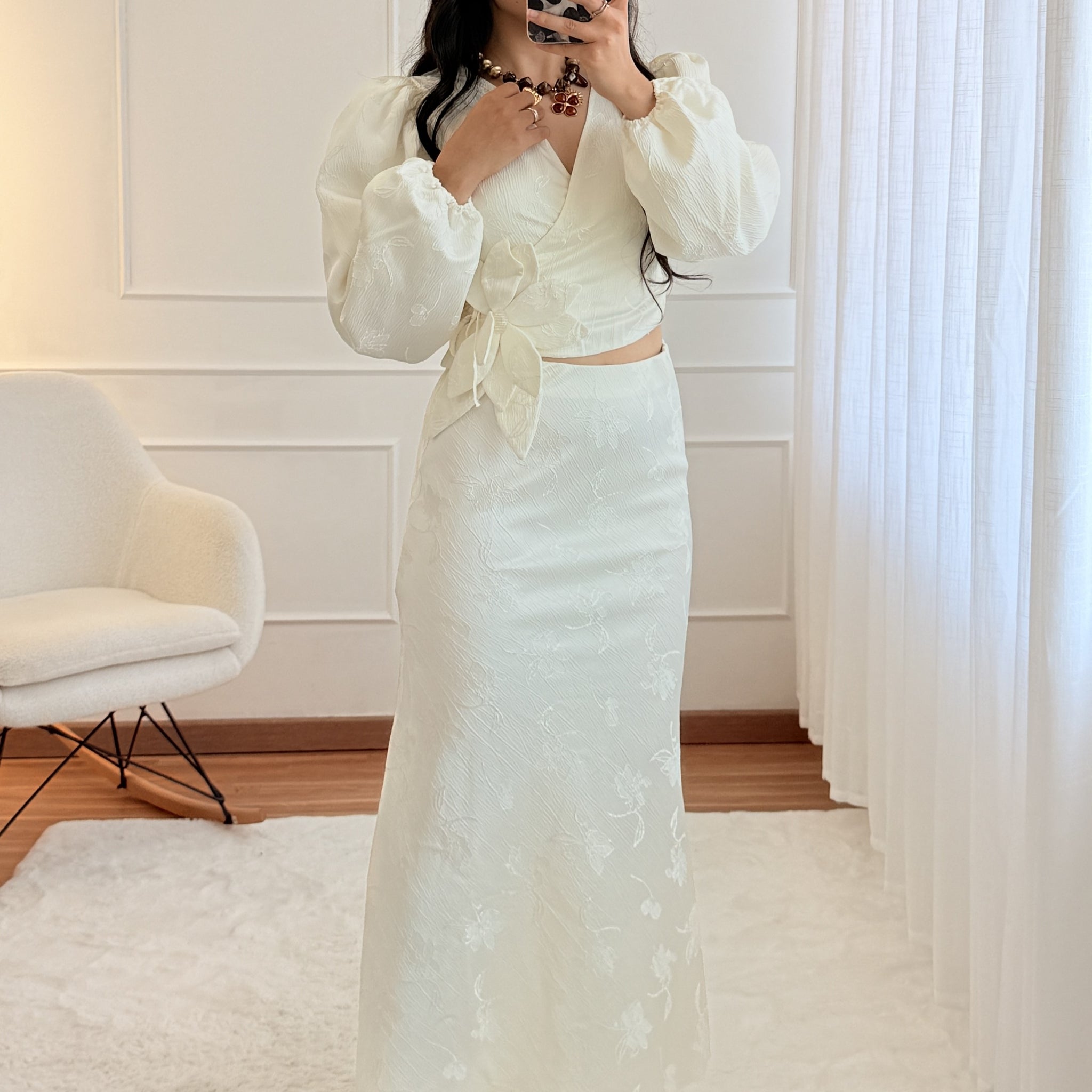 Saia tecido texturizado ELLI WHITE