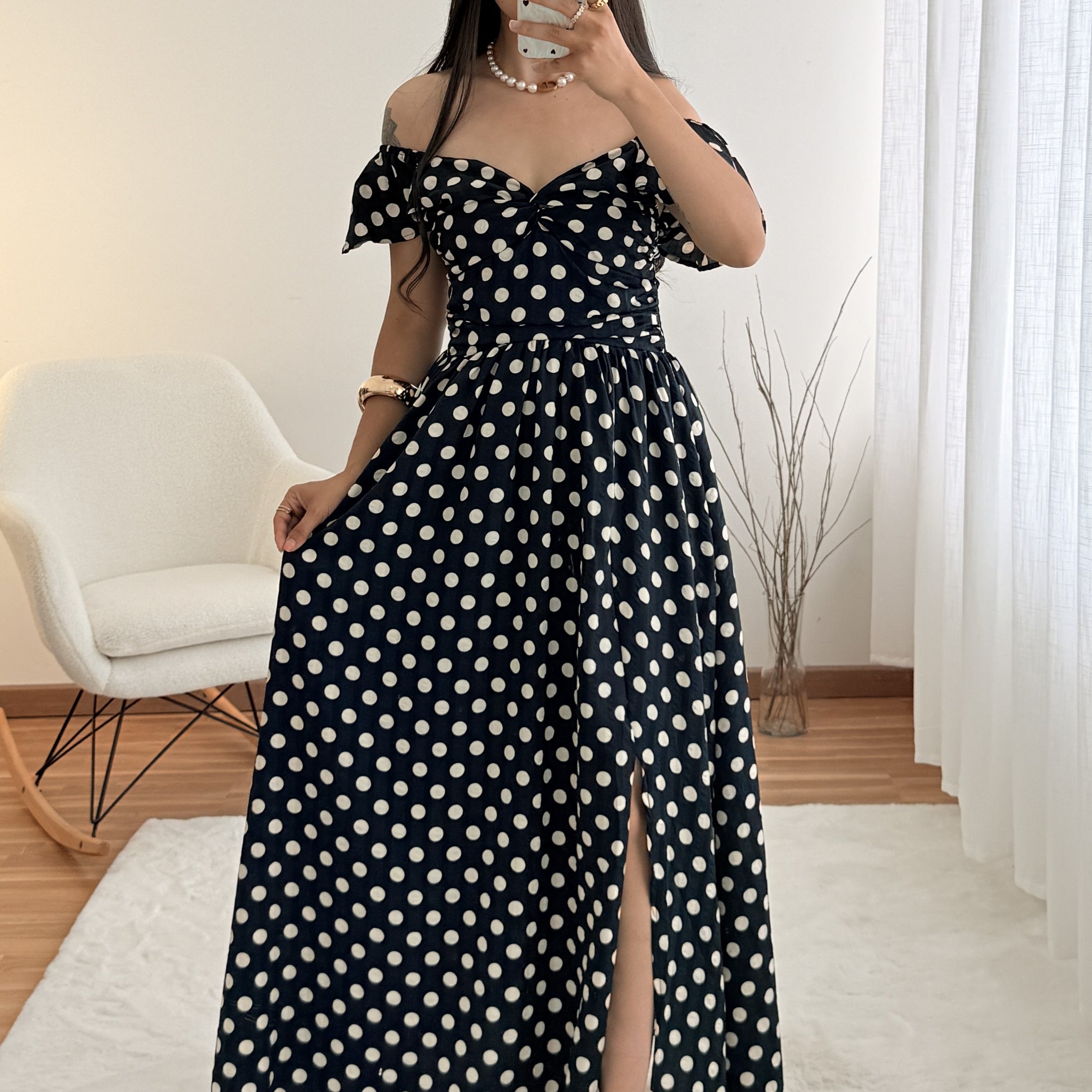 Vestido longo ombro a ombro com bolinhas AZAKA