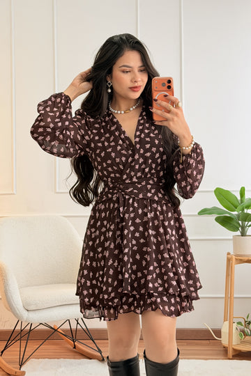 Vestido curto floral decote V