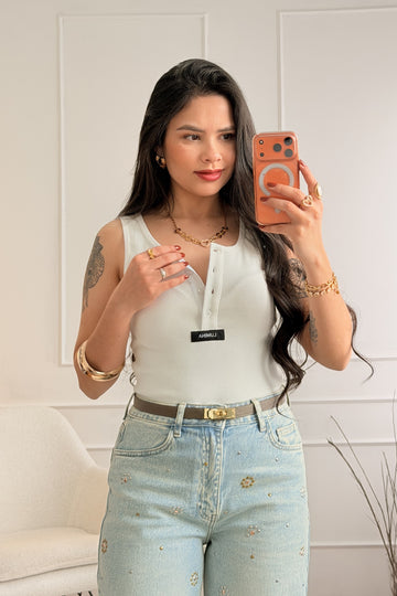 Top Básica com Botões LUMINA