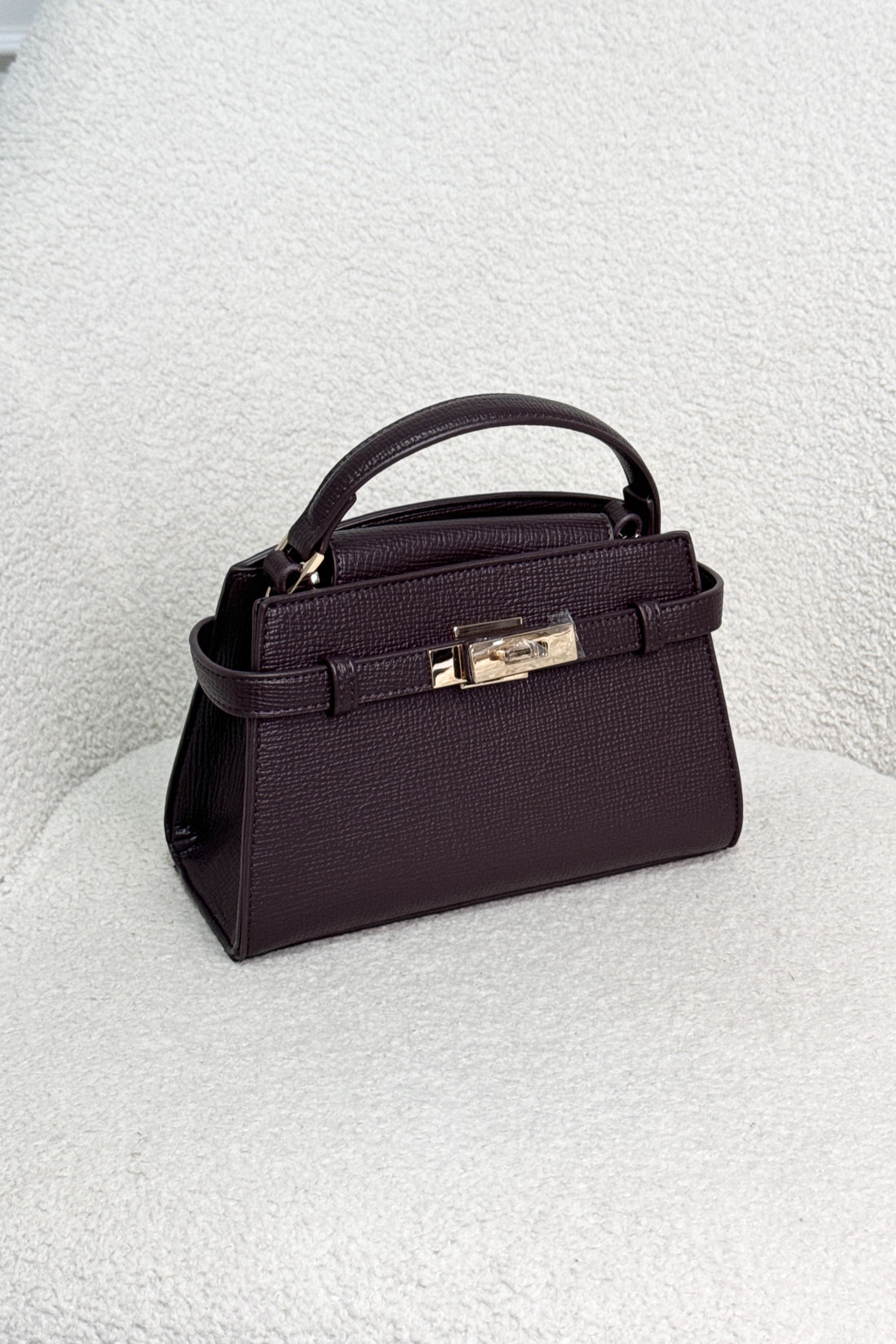 Bolsa de mão com fecho metálico - lavishiochicMalalavishiochic