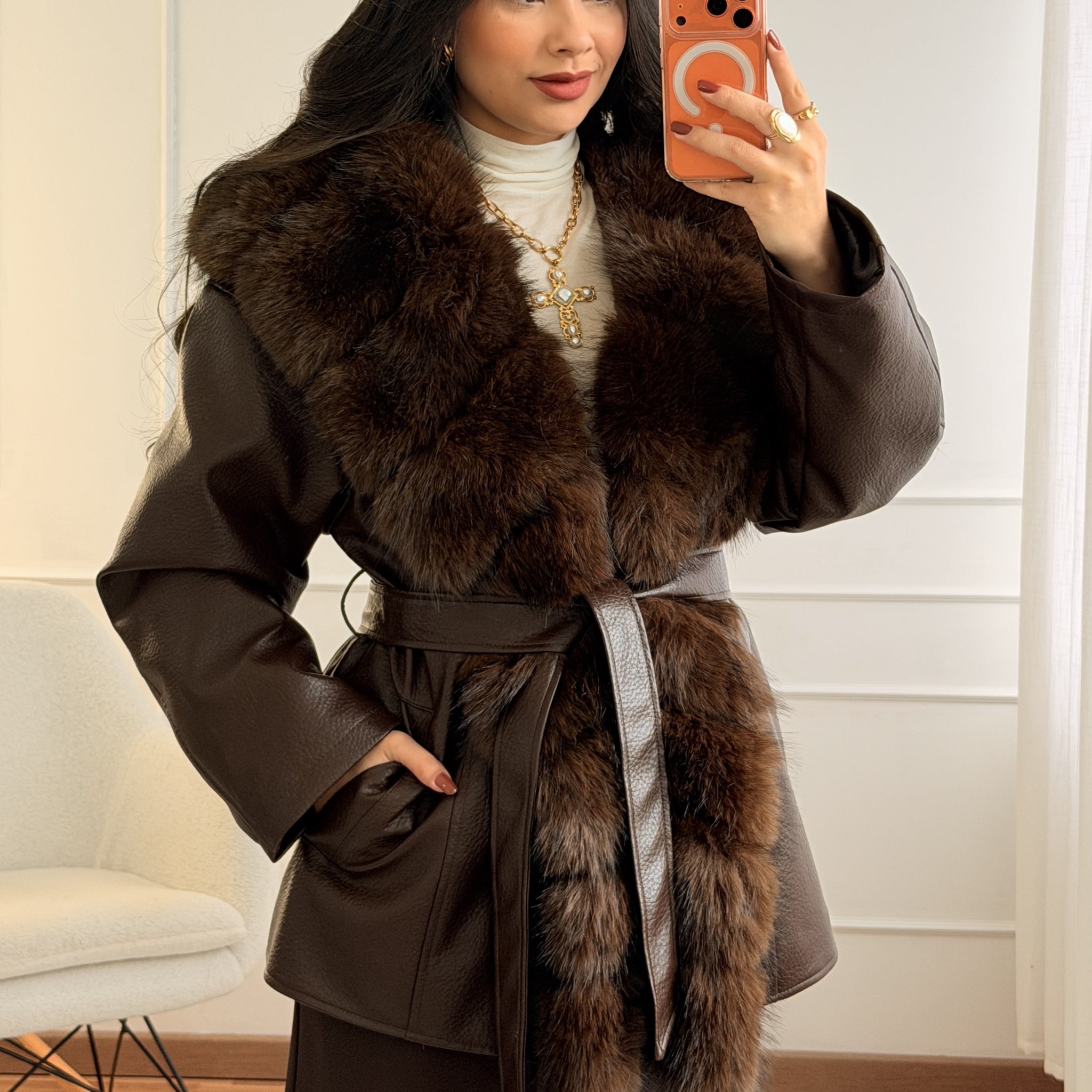 Casaco capuz e gola de pêlo MOCHY