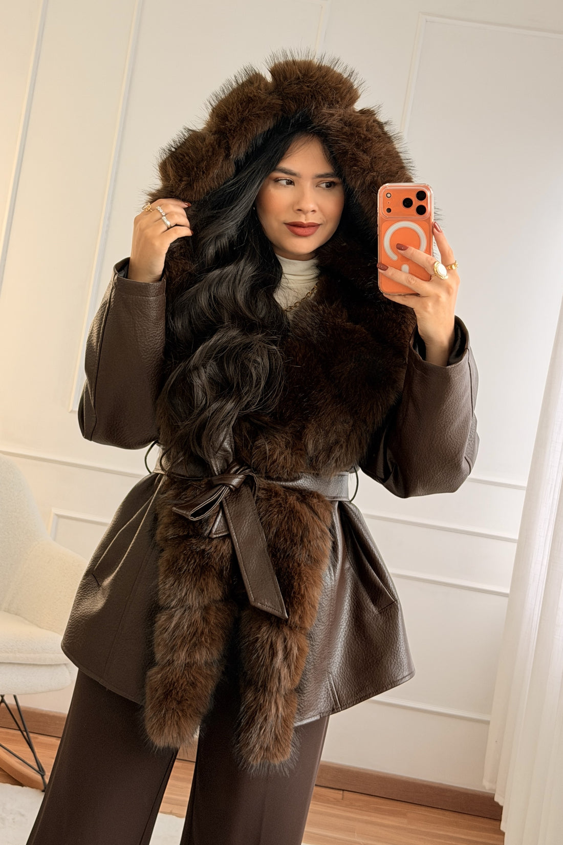 Casaco capuz e gola de pêlo MOCHY