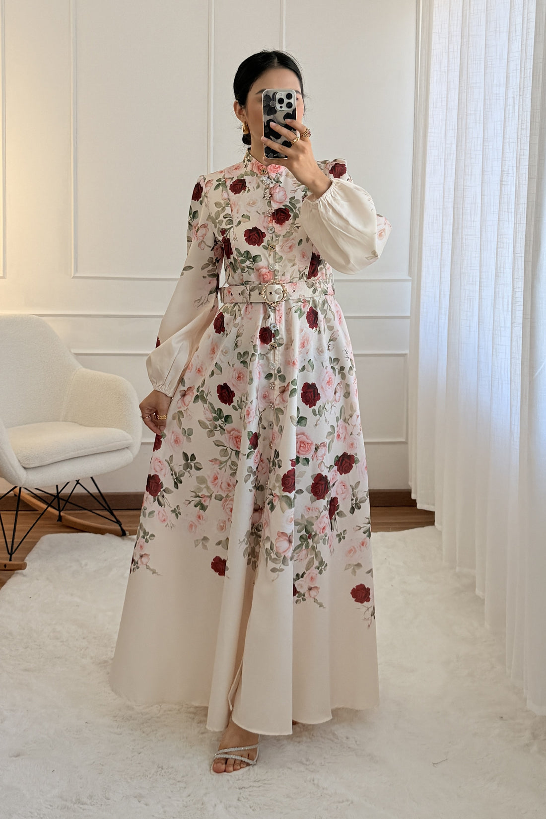Vestido comprido padrão rosa
