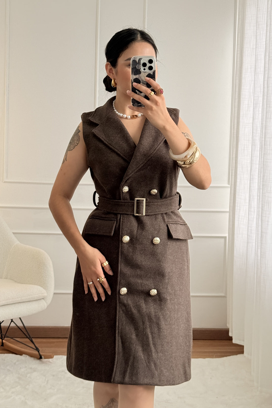 Vestido sem mangas estilo alfaiataria