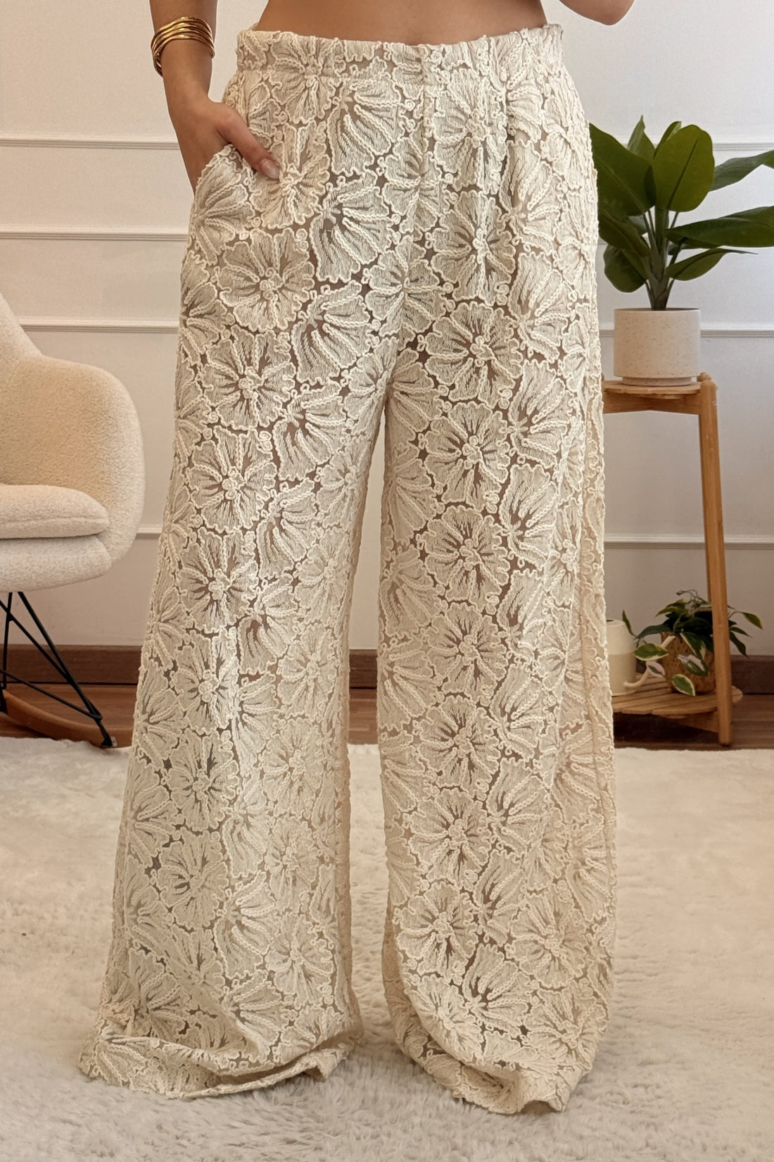 Calça em guipure com forro curto LUMINA - lavishiochicCalçalumina