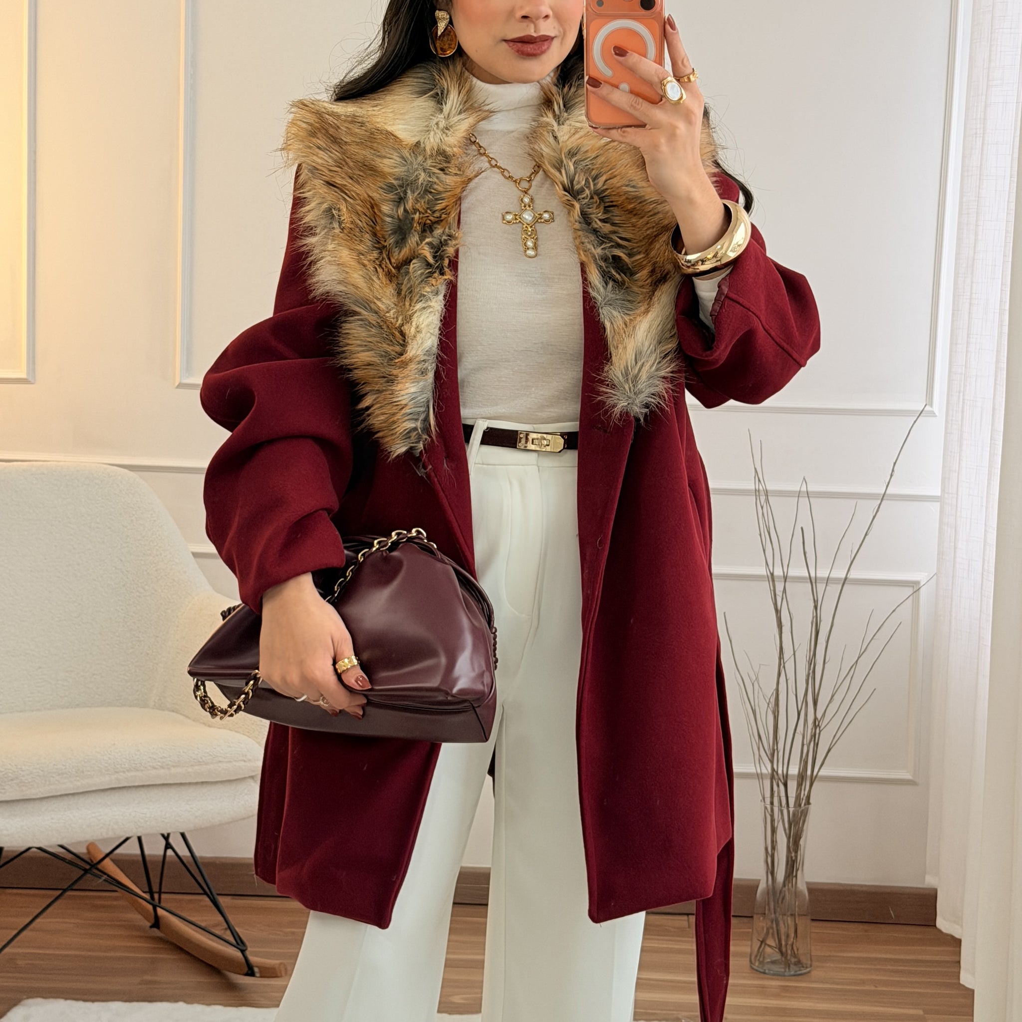 Casaco Curto com Gola de Pêlo Sintético