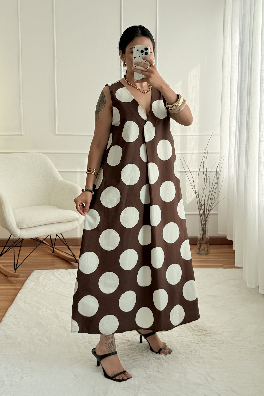 Vestido e padrão de bolinhas 100%algodão