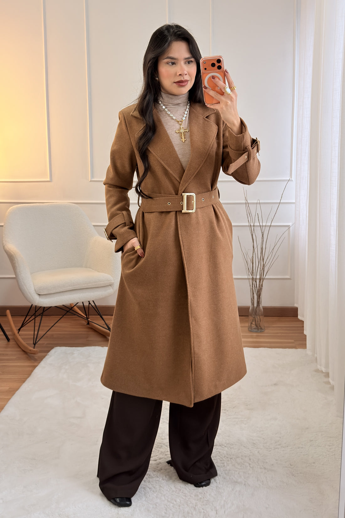 Casaco Midi com Cinto e Fivela Dourada