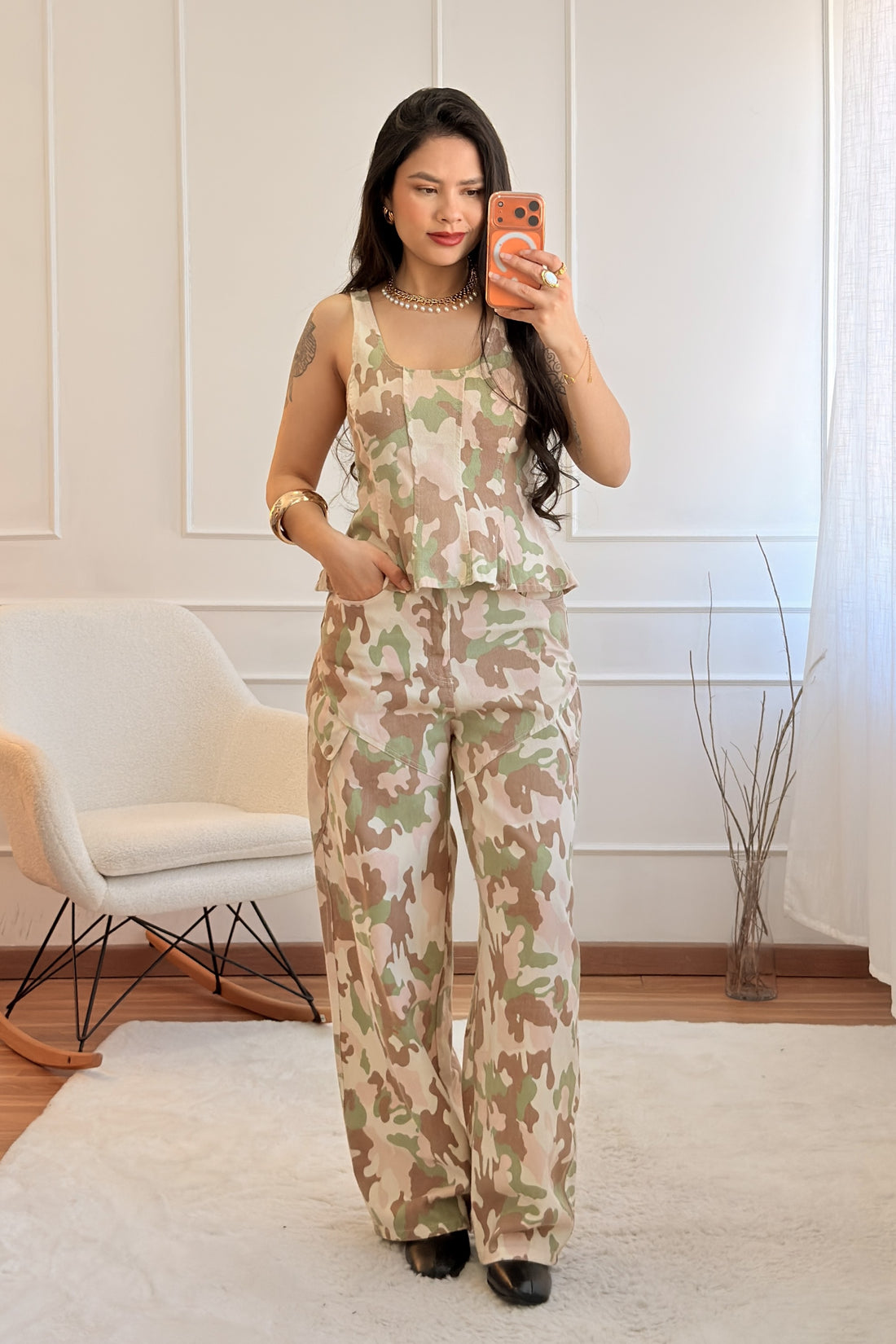 Calça com estampado camouflage LUMINA