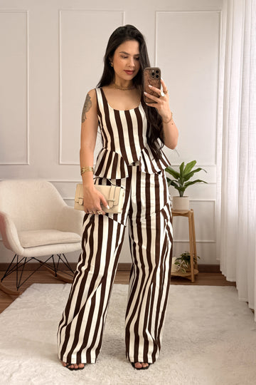 Conjunto top e calça às riscas