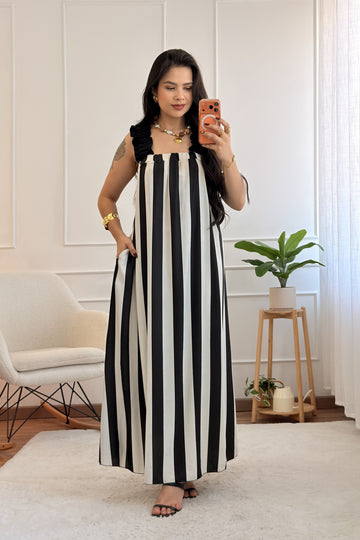 Vestido comprido às riscas