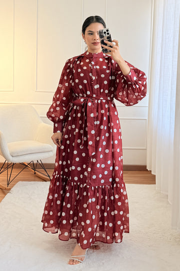 Vestido comprido com padrão de bolinhas