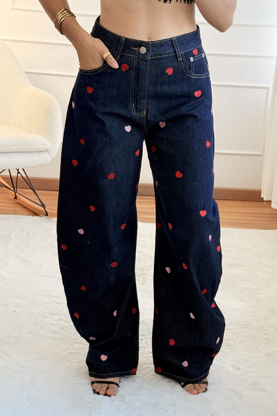 Calça bordado de corações MOCHY