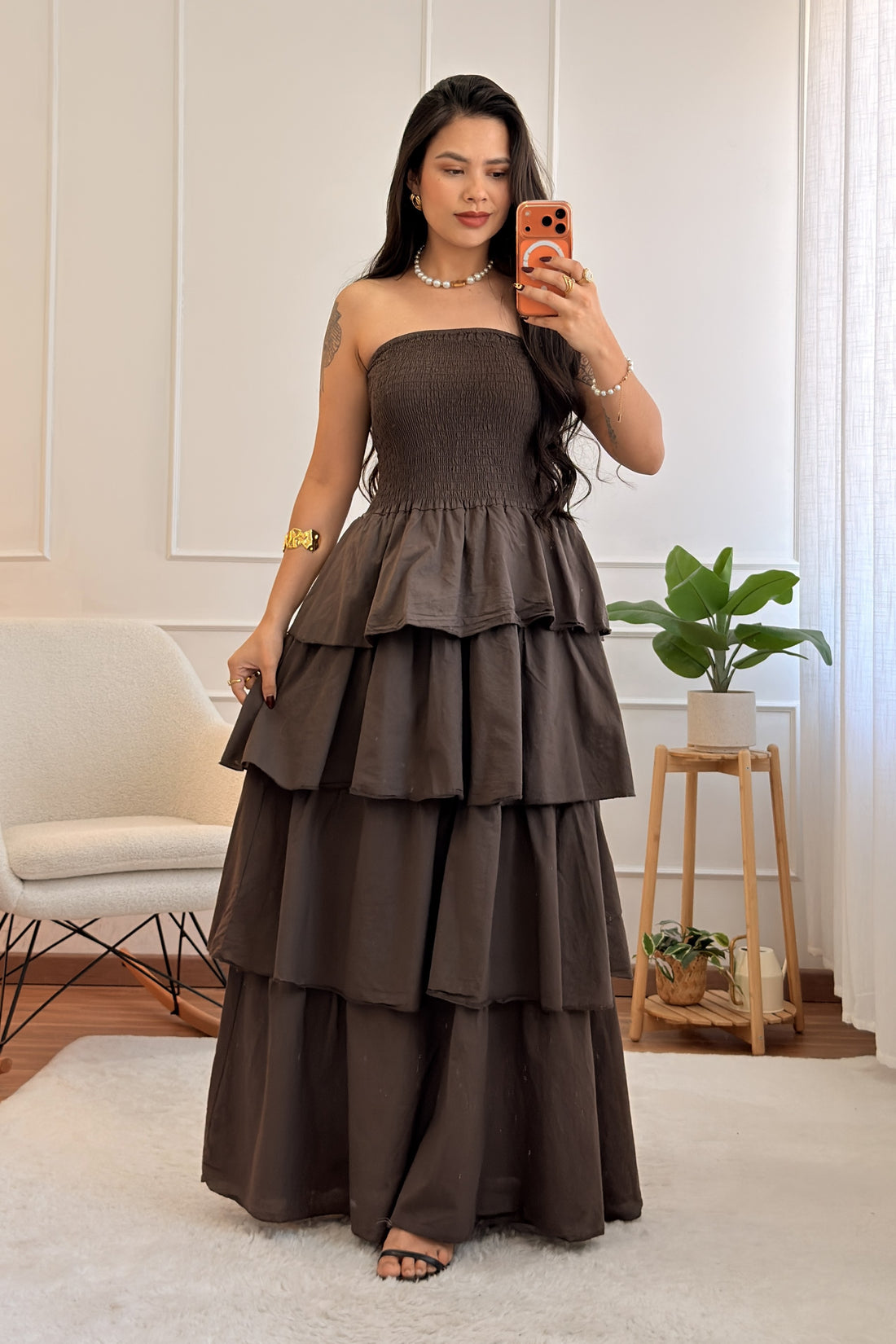 Vestido cai-cai em camadas