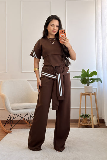 Conjunto Casual com Faixas Contrastantes